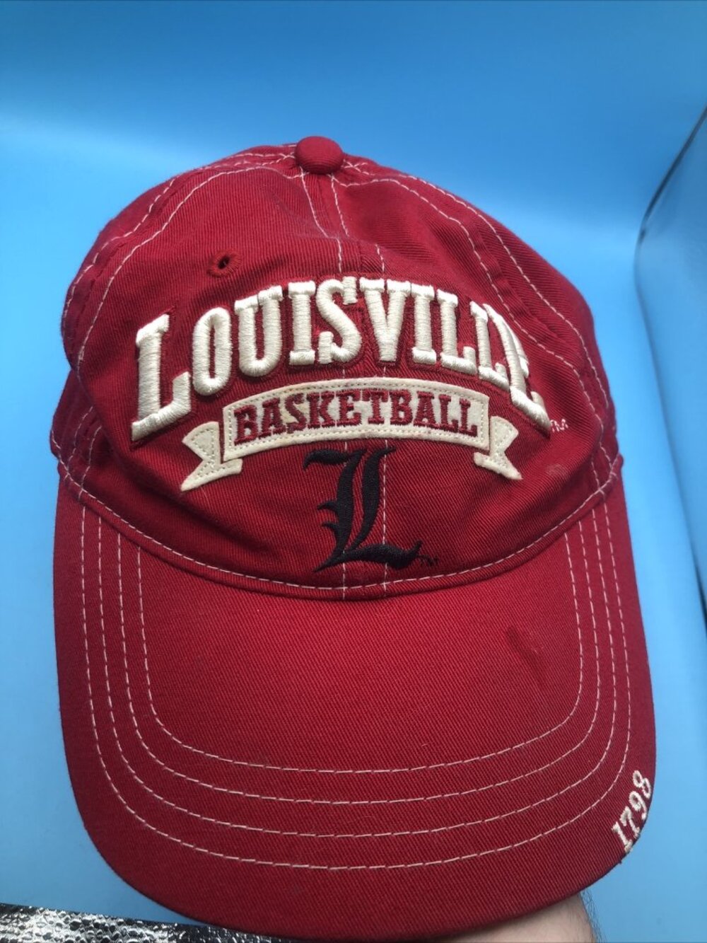 UofL Louisville Cardinals One Size Red Beige Hat Cap Basketball College Gameday